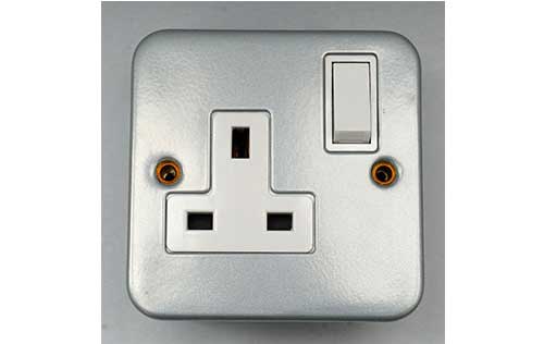 SINGLE SOCKET METAL CLAD